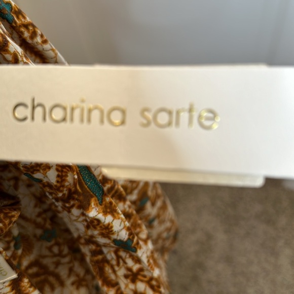 NWT! CHARINA SARTE Floral Print One-Shoulder Blouse in a large - Picture 6 of 7